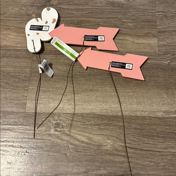 ❤️5/$25 +Bundle Sale | Bundle 5 items $7-$9 & Save! Otherwise priced as marked! - Picture 3 of 5